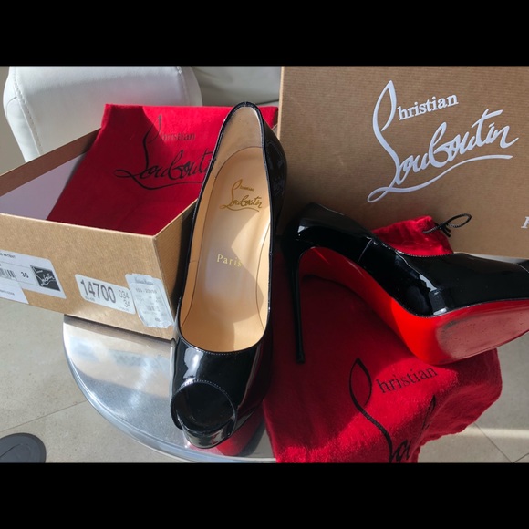 Shoes - Picture 4 of 5